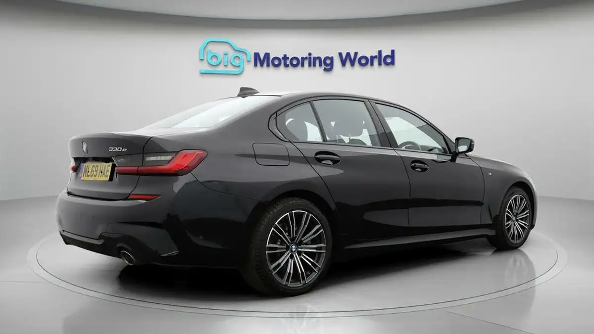 2019-bmw-3-series-20-330e-m-sport-plus-pack-big-6