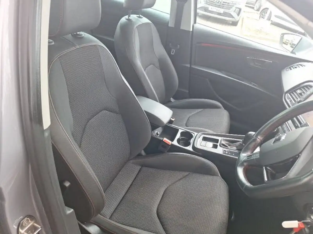 2018-seat-leon-14-ecotsi-fr-technology-estate-5d-dsg-big-13