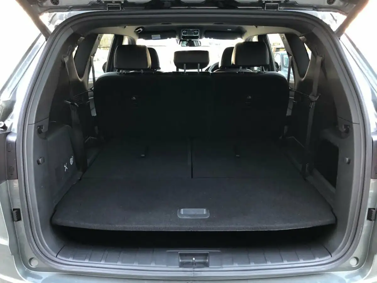 2025-kgm-ssangyong-rexton-22td-k30-big-27