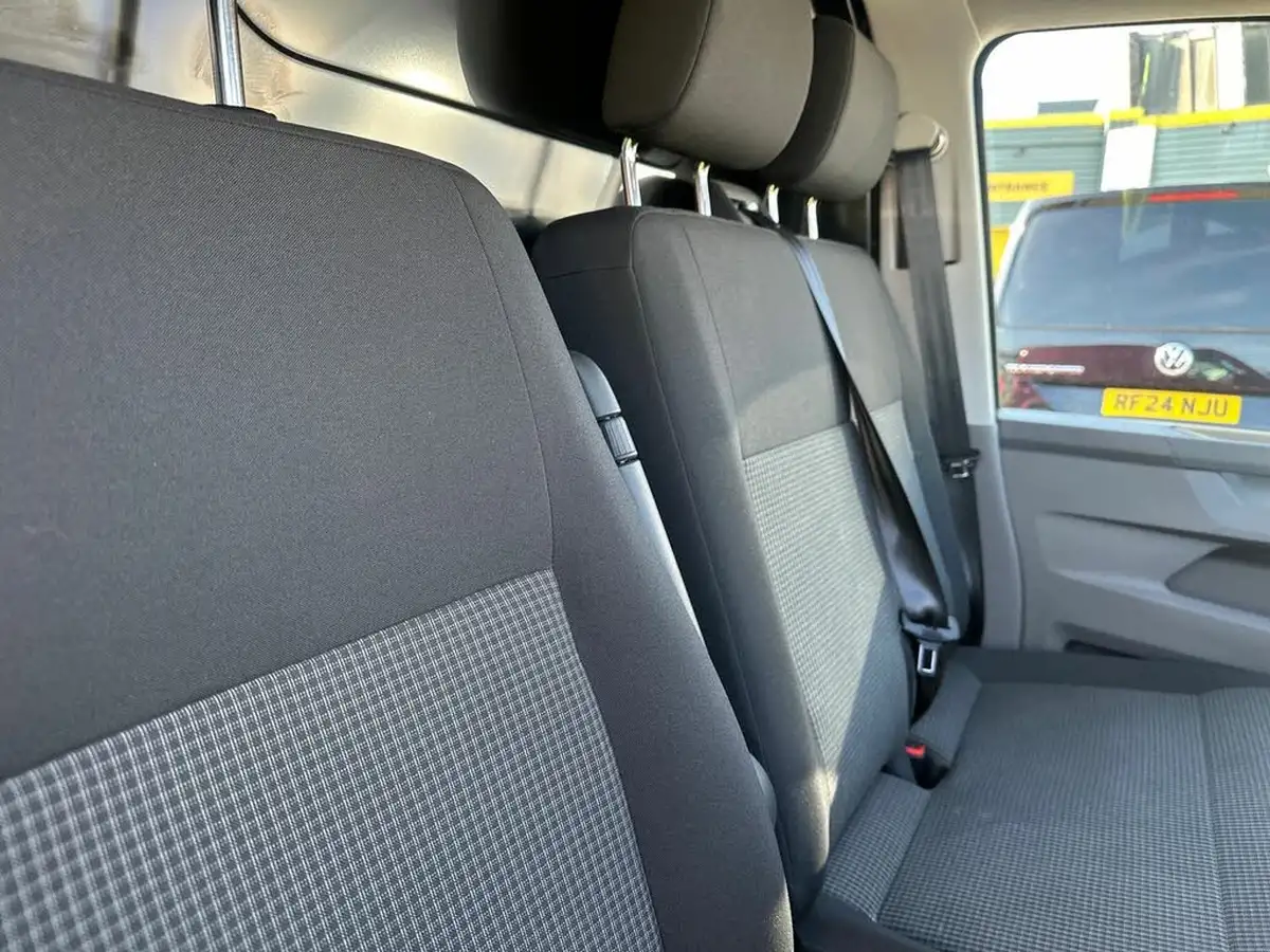 2024-volkswagen-transporter-big-24