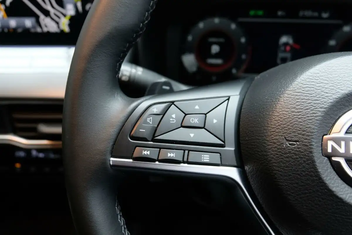 2024-nissan-juke-10-dig-t-n-connecta-dct-big-14