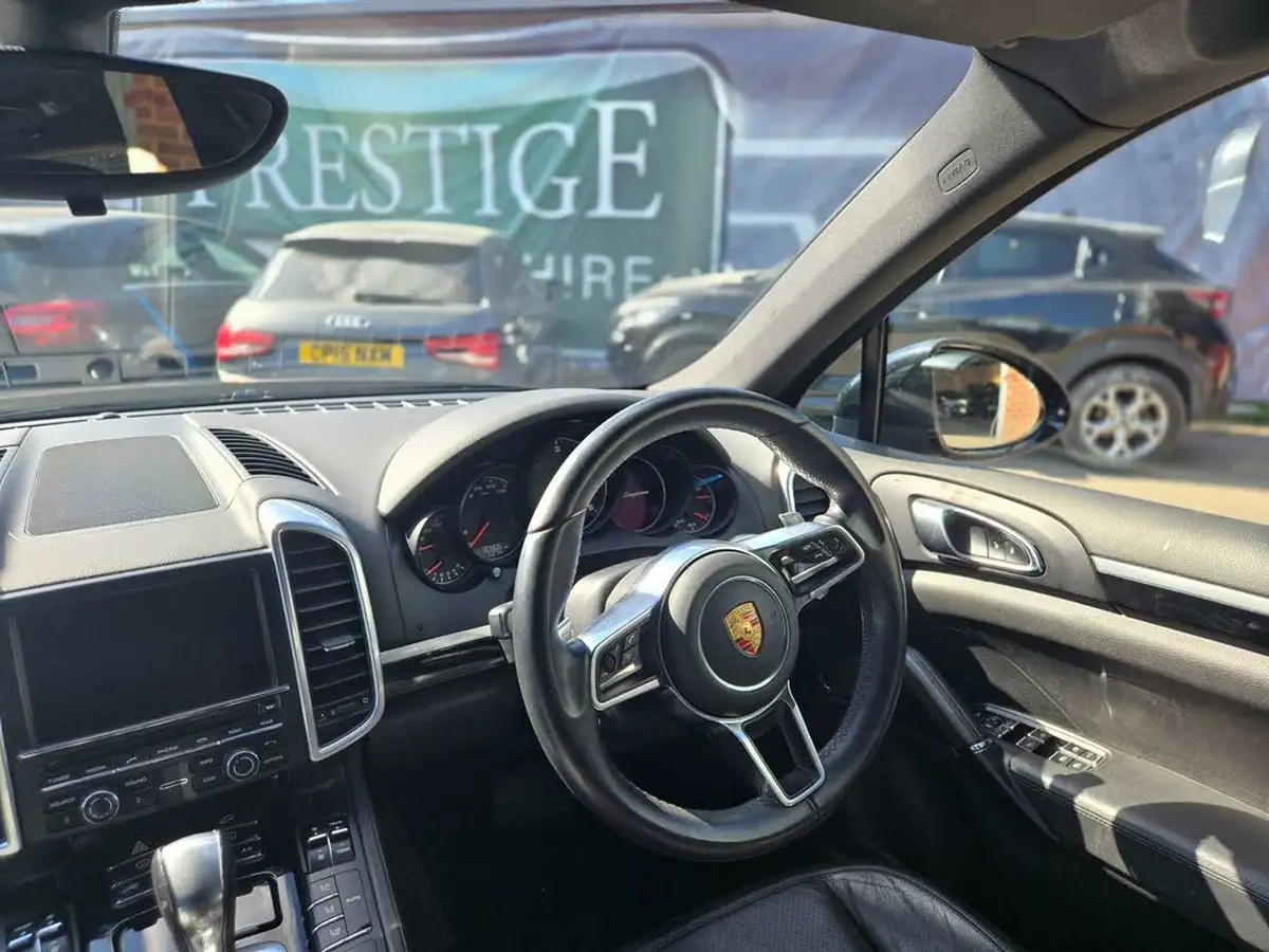 2015-porsche-cayenne-30td-big-26