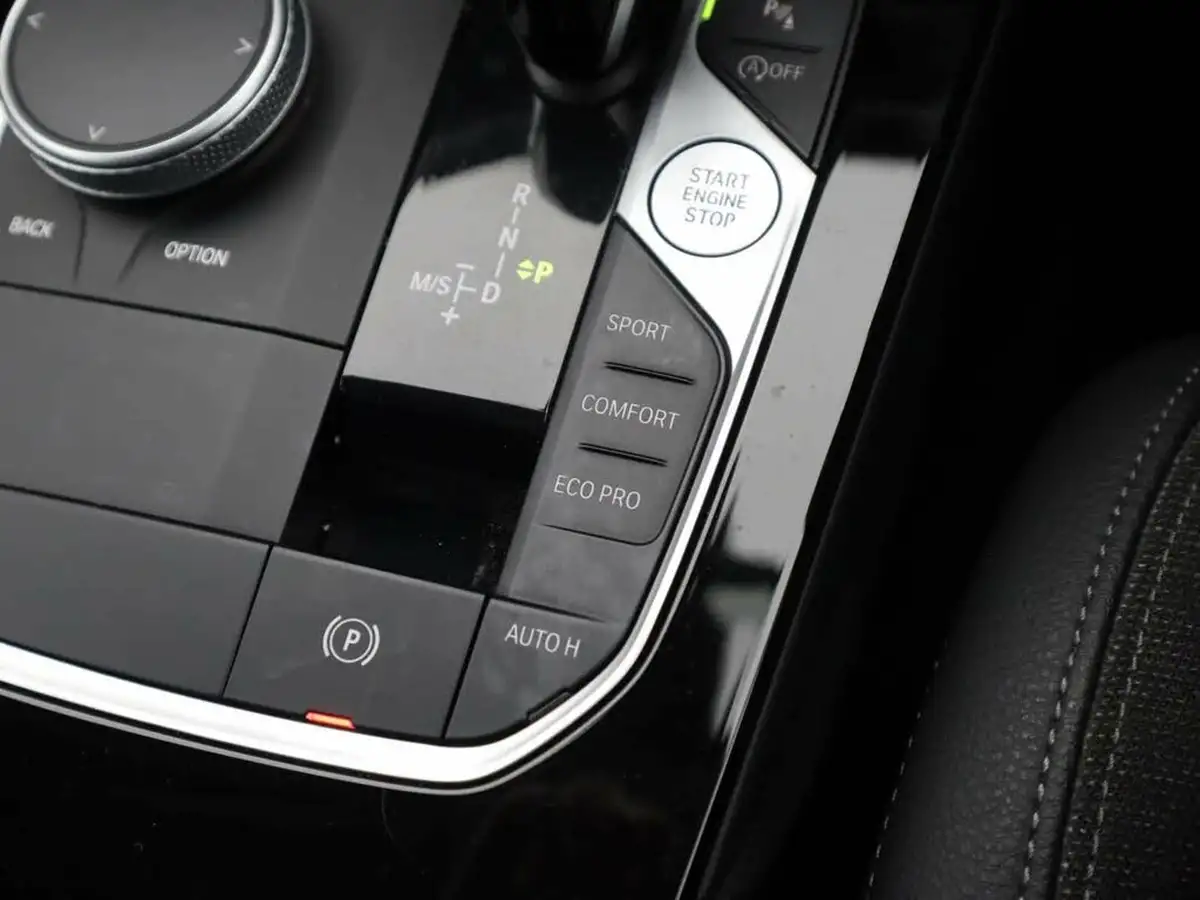 2022-bmw-1-series-20td-118d-sport-auto-big-21