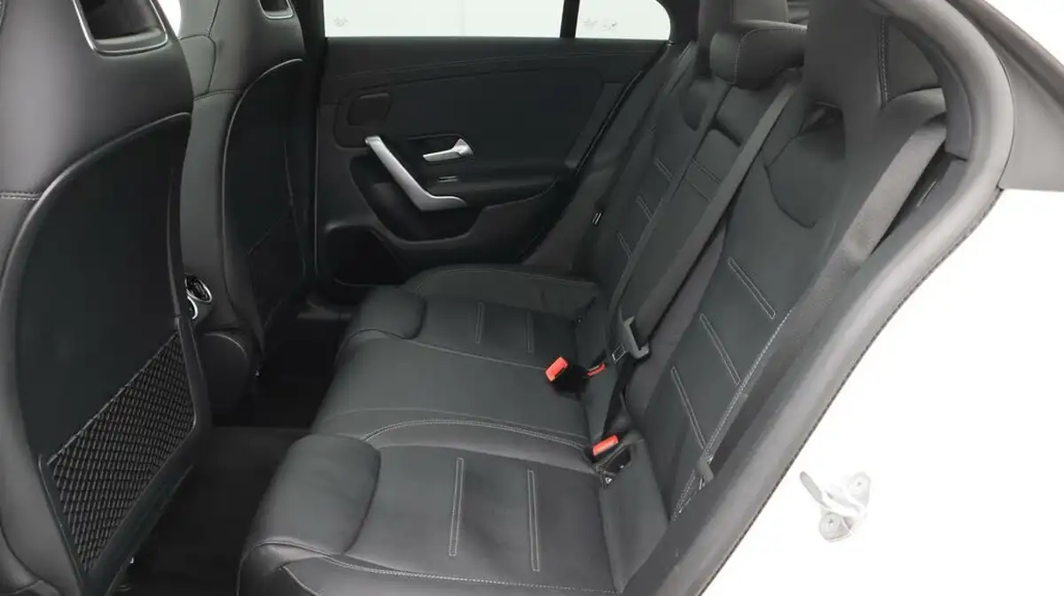 2019-mercedes-benz-cla-20-cla-220-amg-line-premium-plus-coupe-4d-big-16
