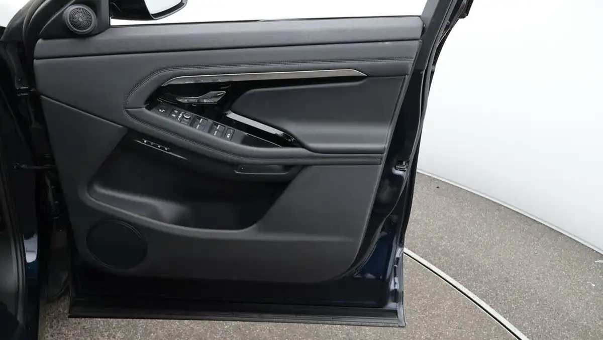 2021-land-rover-range-rover-evoque-15-p300e-se-big-15