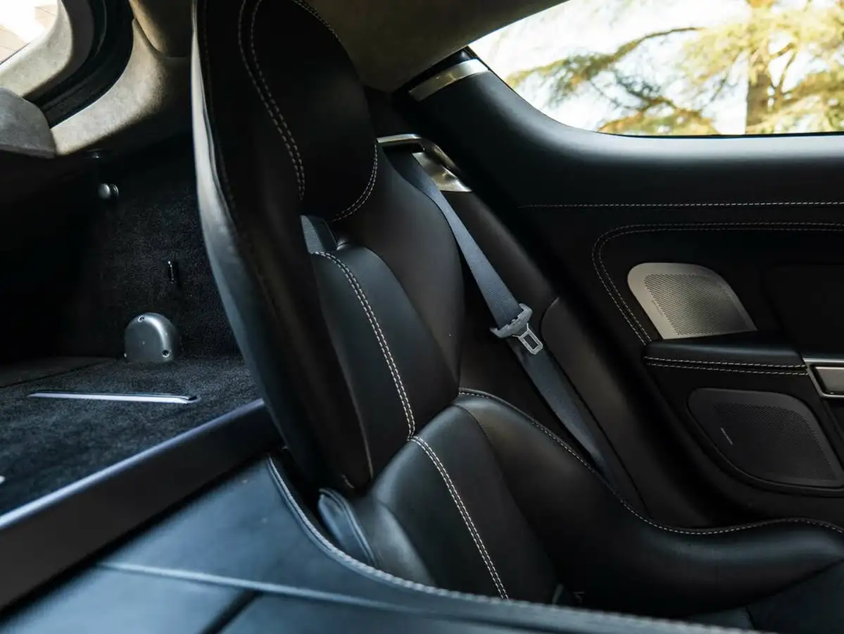 2012-aston-martin-rapide-s-v12-60-big-15