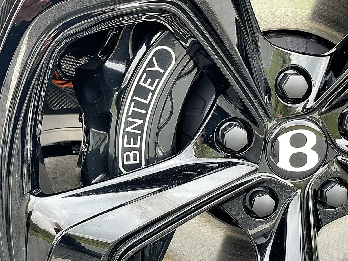 2024-bentley-bentayga-40-v8-s-big-8