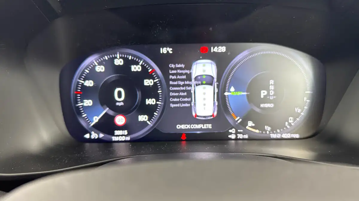 2021-volvo-xc40-15-t5-r-design-262bhp-big-12