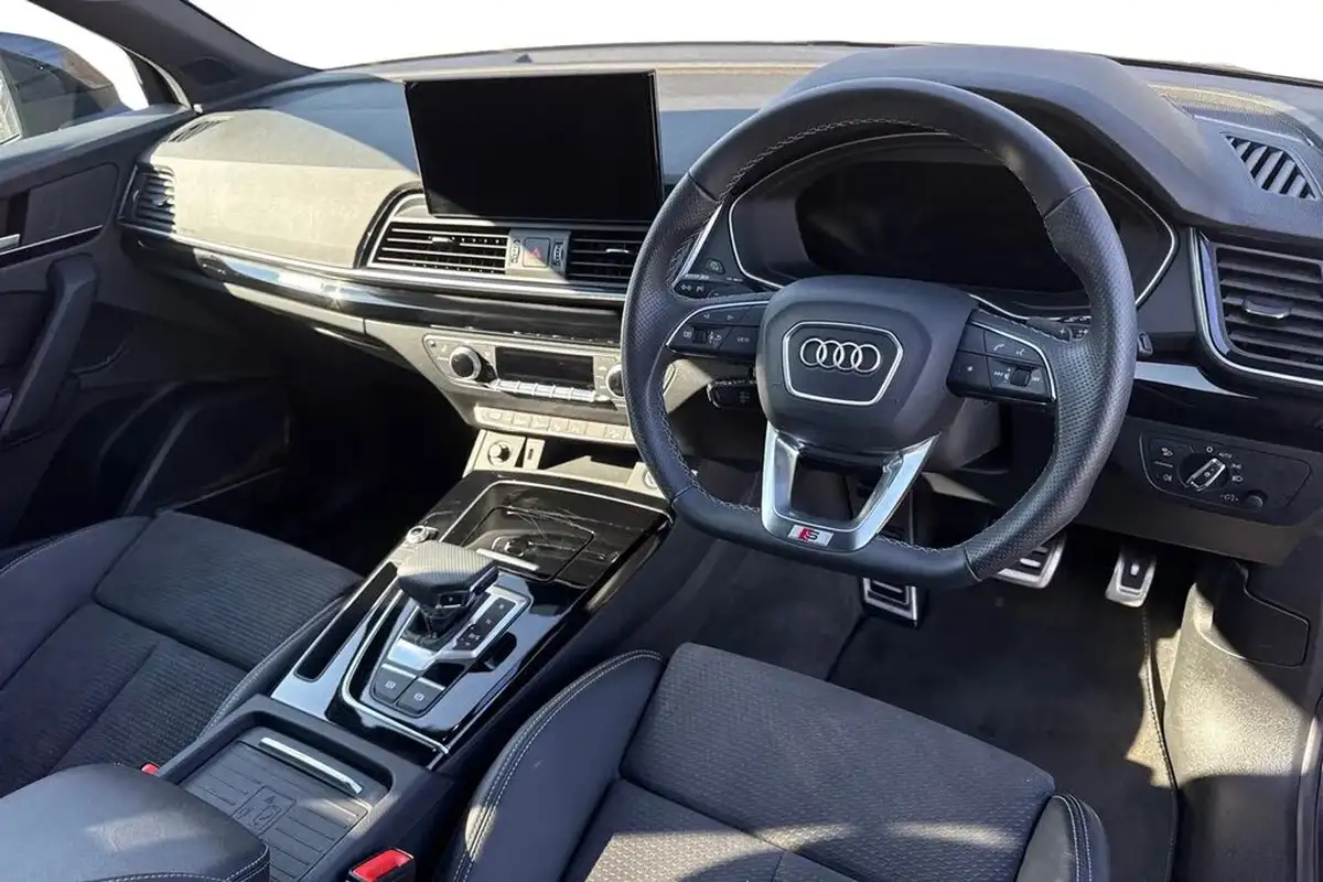 2023-audi-q5-20-45-tfsi-black-edition-station-wagon-big-13