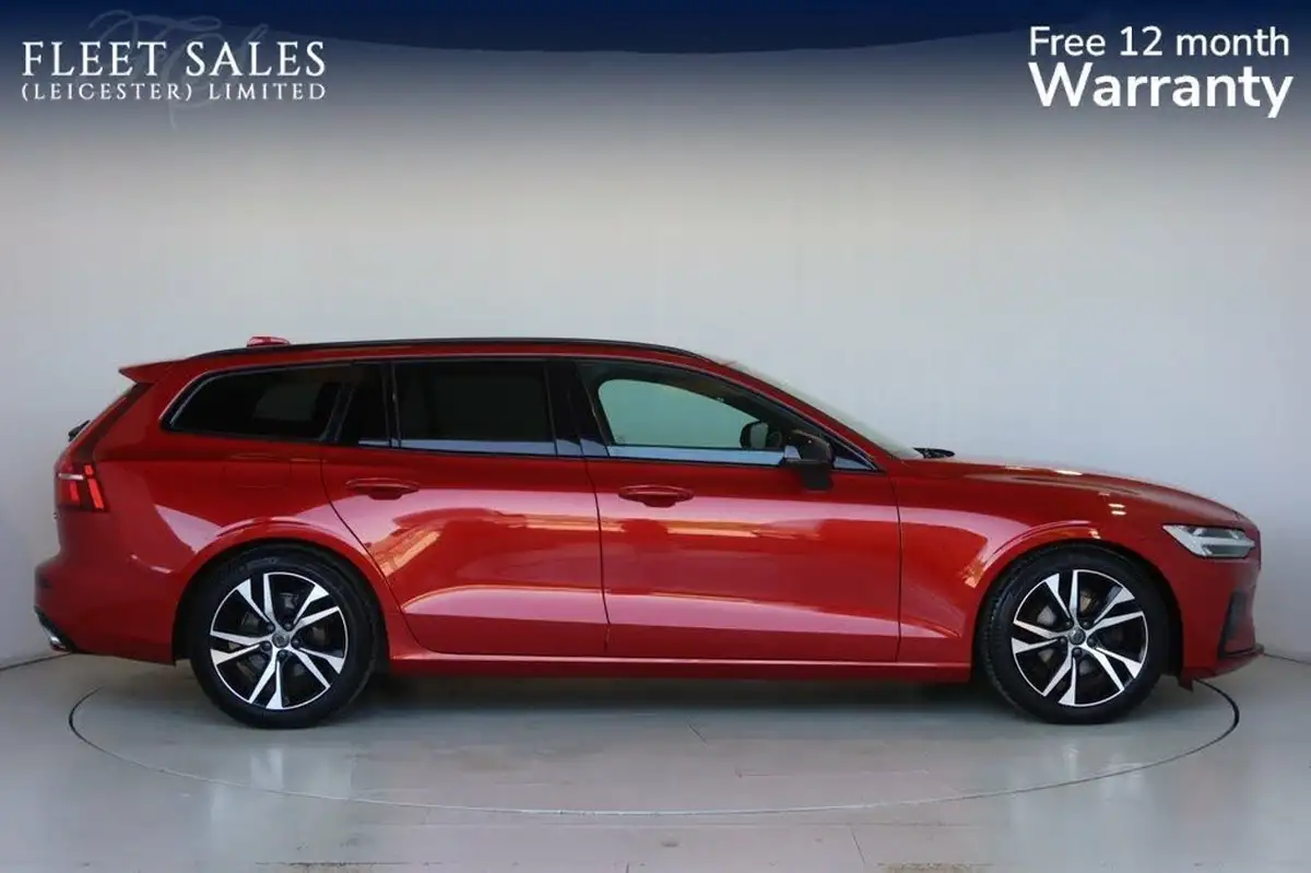 2022-volvo-v60-20-b3-r-design-161bhp-big-1