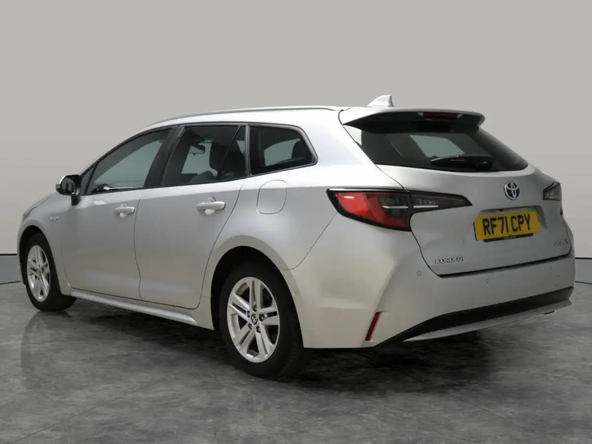 2022-toyota-corolla-18-vvt-i-icon-tech-spare-wheel-touring-sports-5d-big-10
