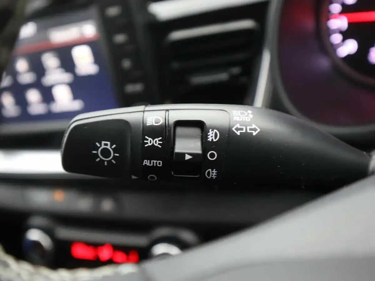 2018-kia-stonic-10-t-gdi-3-big-22