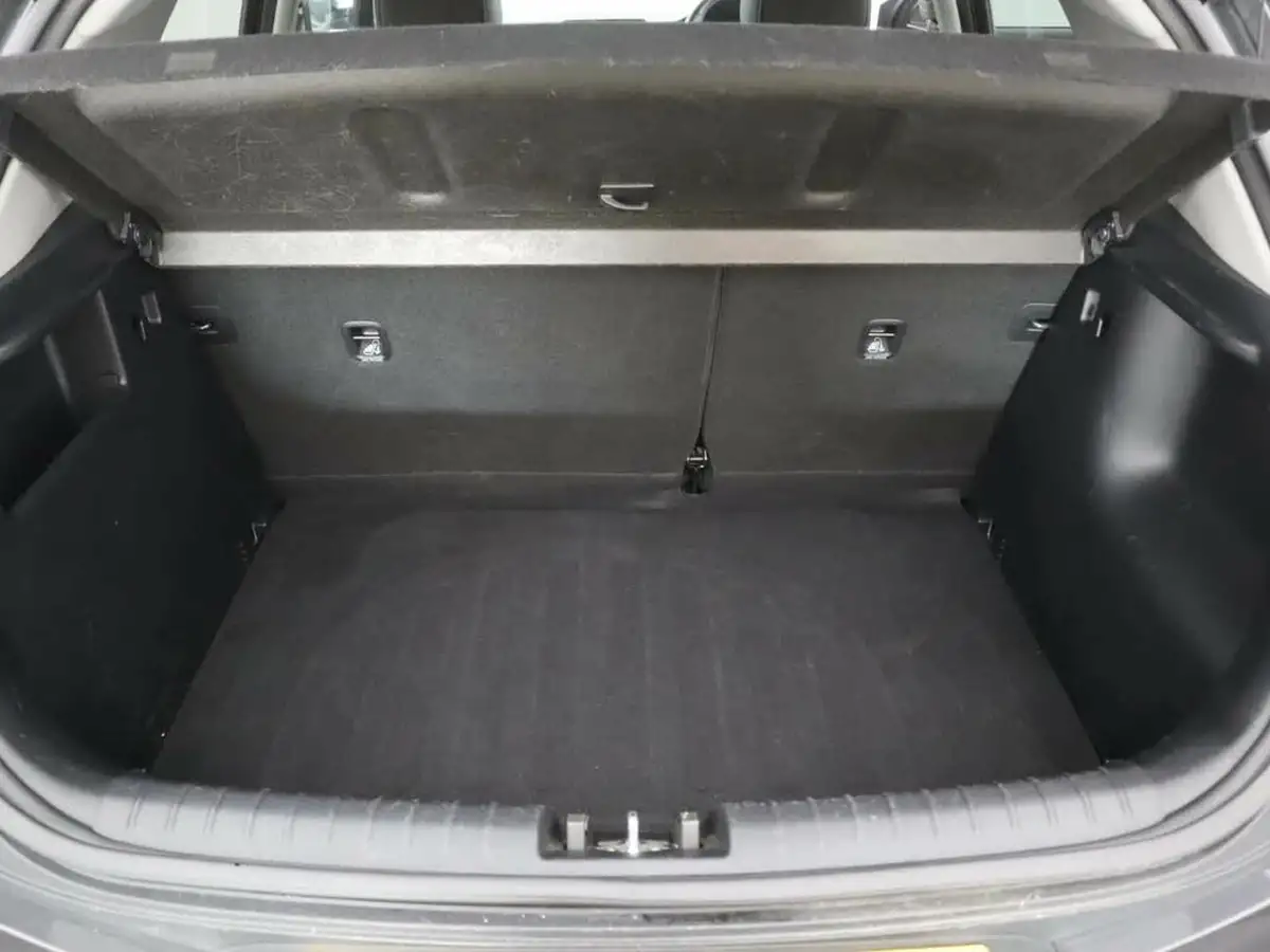 2018-kia-stonic-10-t-gdi-3-big-6