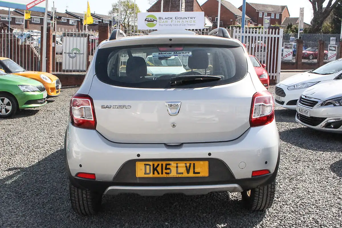 2015-dacia-sandero-stepway-15d-laureate-big-7