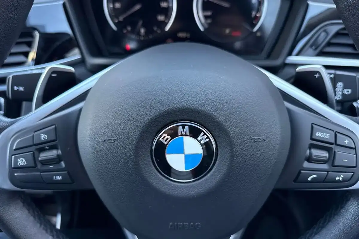 2022-bmw-x1-20-xdrive20i-xline-big-29