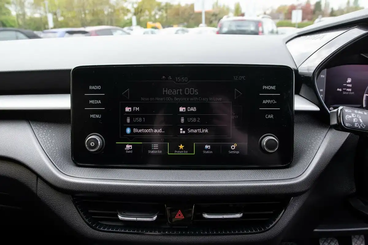 2022-skoda-fabia-10-tsi-colour-edition-110ps-big-23