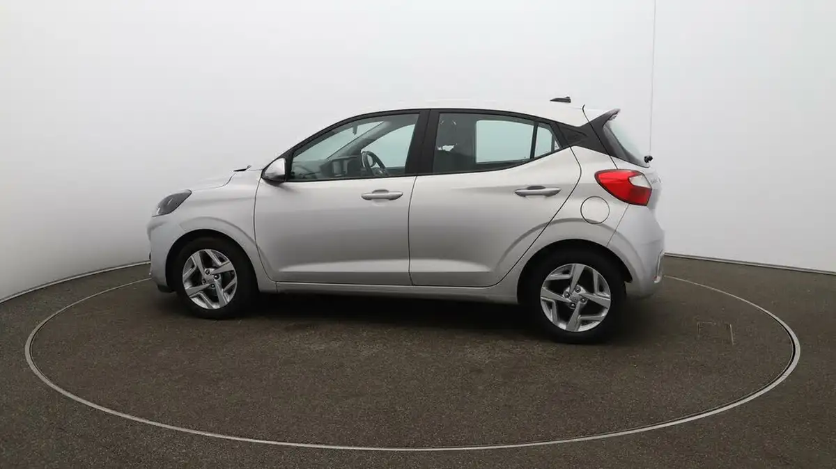 2021-hyundai-i10-10-se-connect-big-51