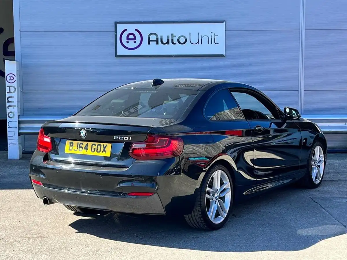 2014-bmw-2-series-20-220i-m-sport-coupe-2d-big-5