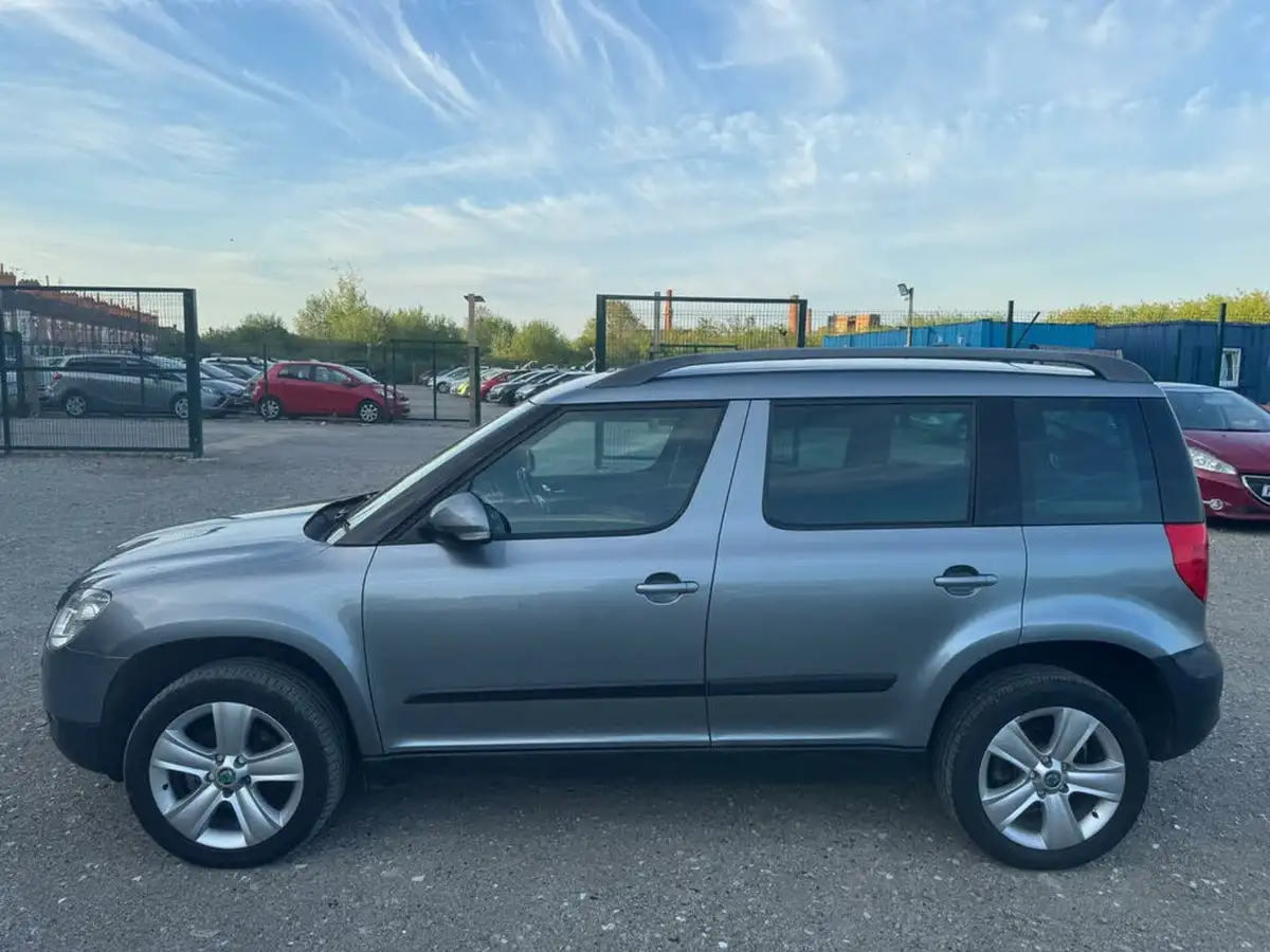 2011-skoda-yeti-20td-se-plus-140bhp-4x4-big-5