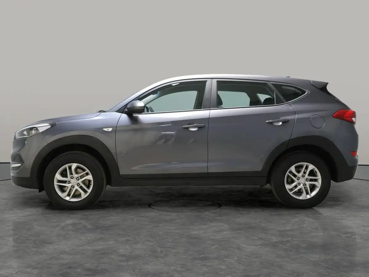 2017-hyundai-tucson-16-gdi-blue-drive-s-big-12