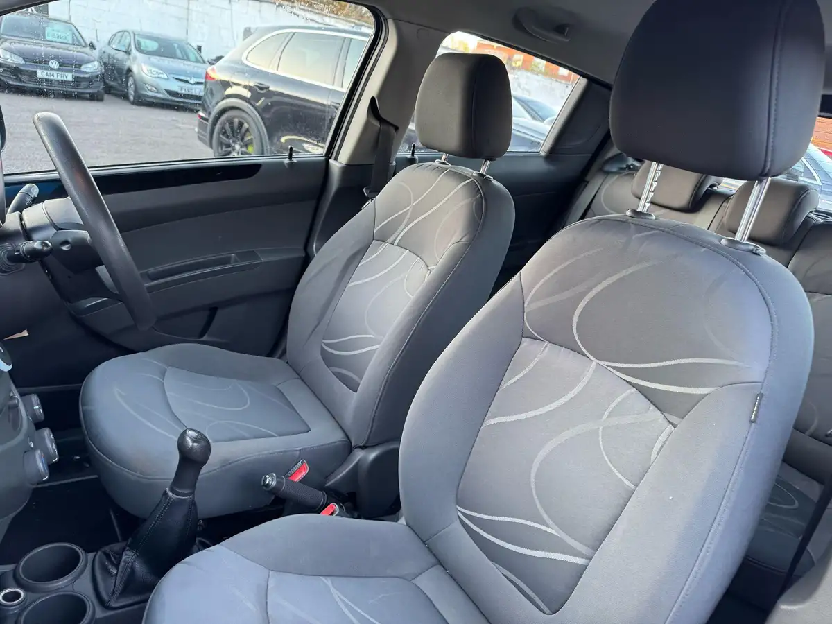 2011-chevrolet-spark-10-ls-big-25
