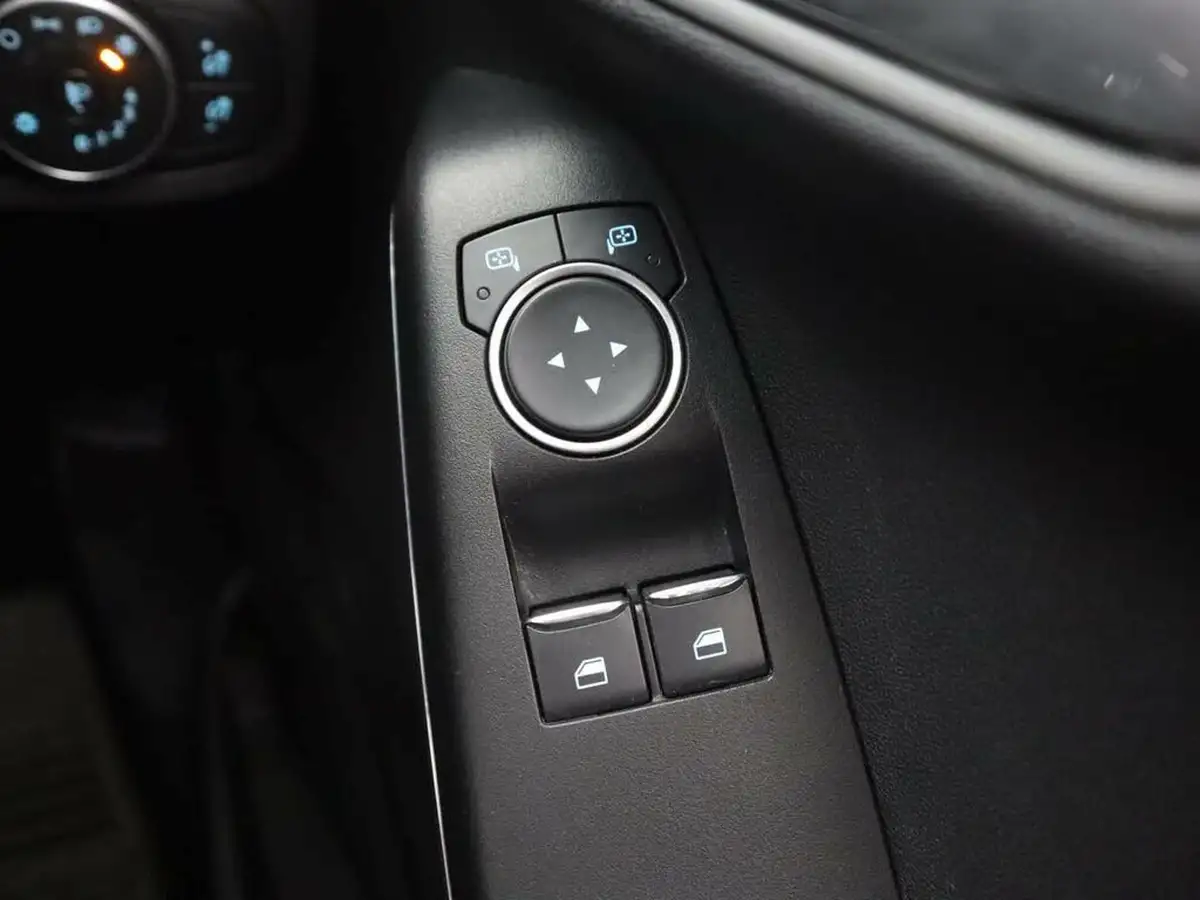 2019-ford-fiesta-10t-st-line-140ps-3d-big-26
