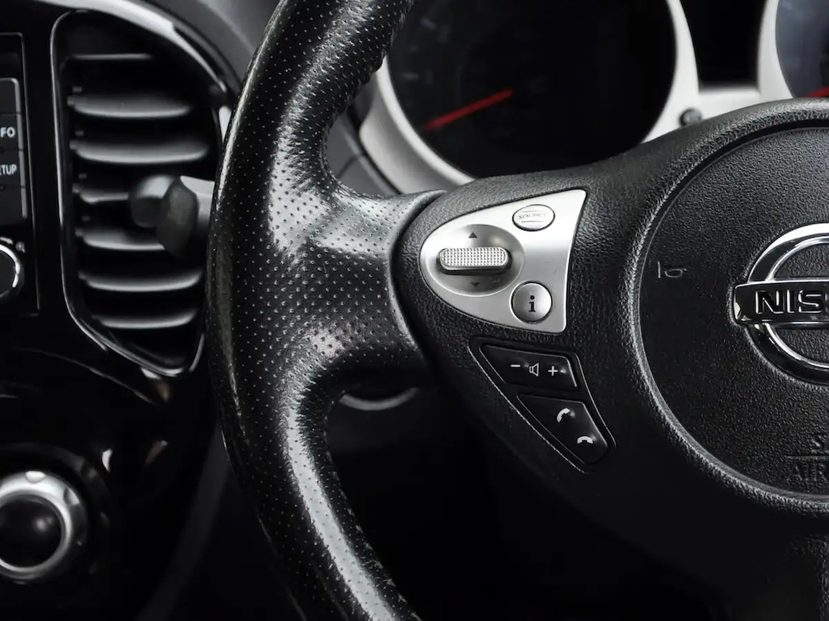 2013-nissan-juke-16-acenta-premium-big-38
