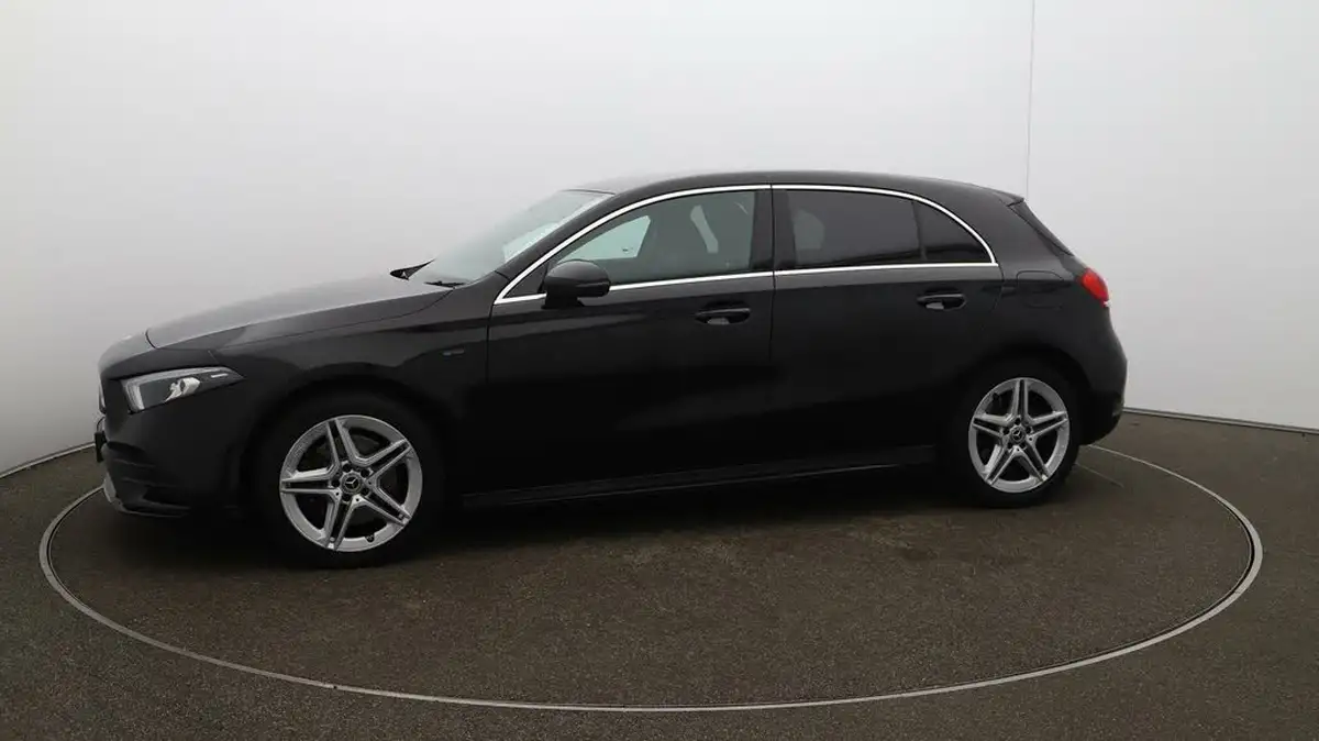 2021-mercedes-benz-a-class-13-a250e-amg-line-hatchback-5d-big-59