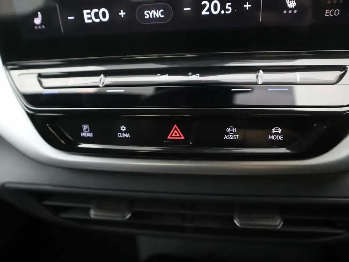 2022-volkswagen-id4-e-life-148ps-52kwh-pure-performance-big-17