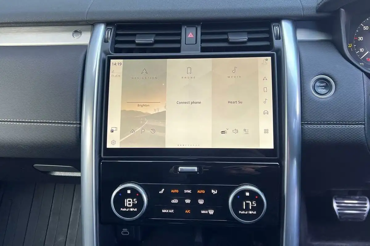 2024-land-rover-discovery-30-d300-commercial-dynamic-hse-big-39