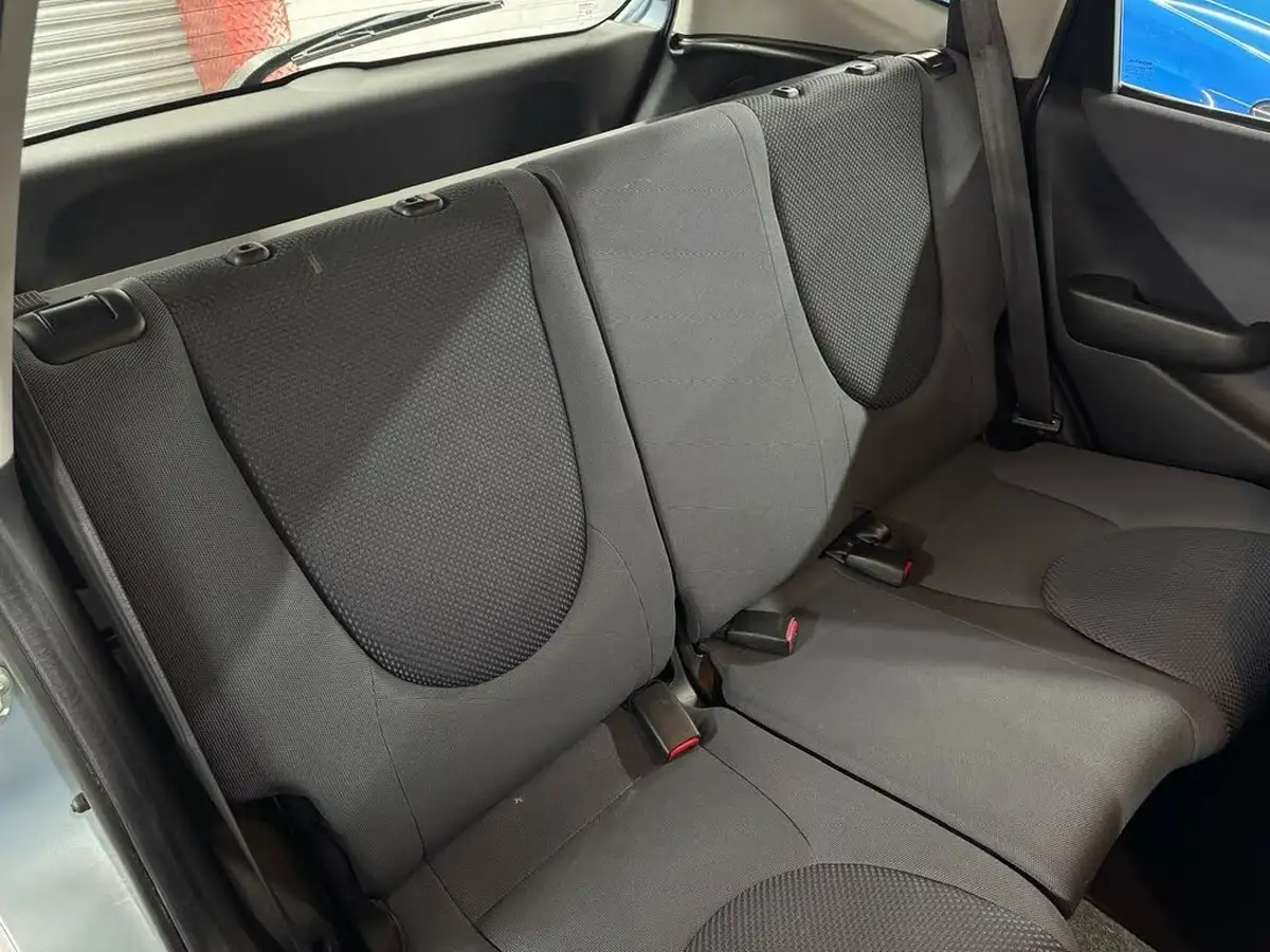 2007-honda-jazz-12-s-big-5