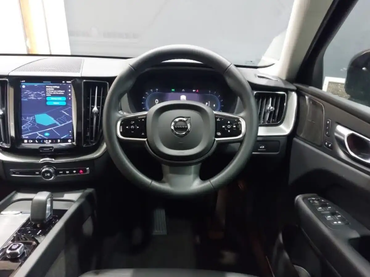 2023-volvo-xc60-20-b5-plus-big-6
