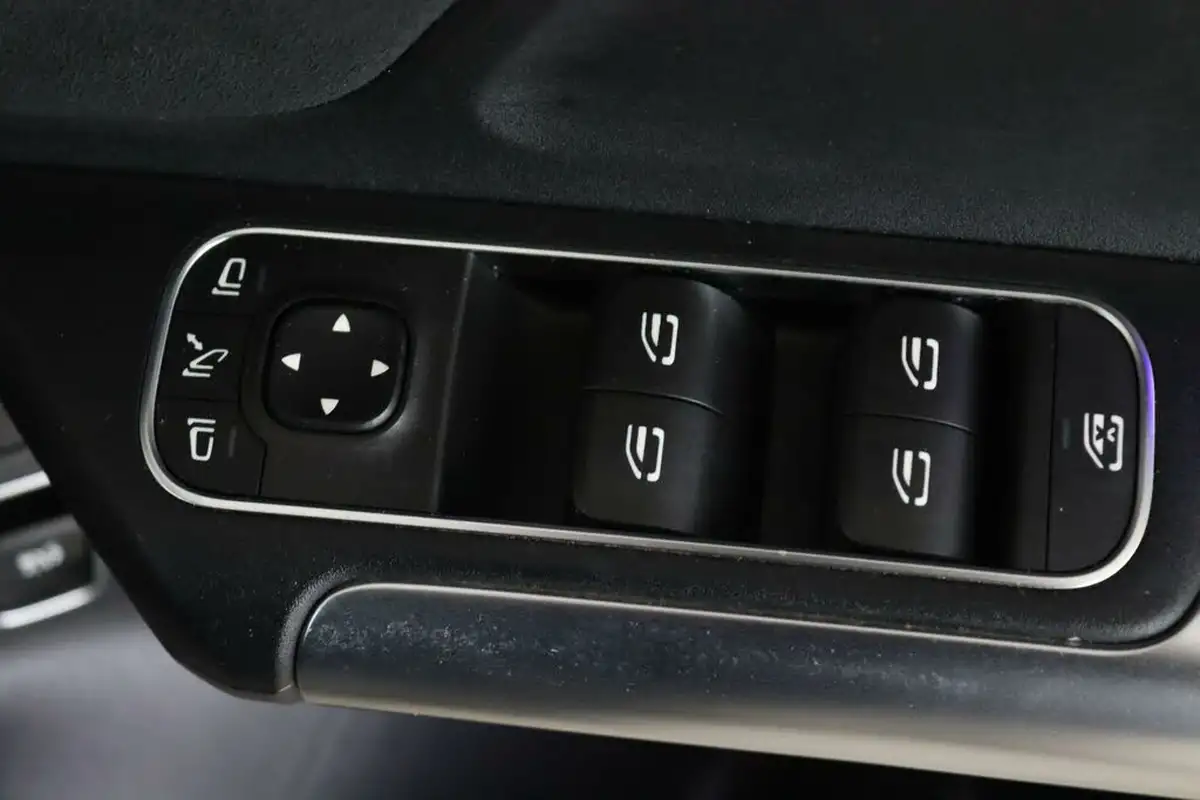 2019-mercedes-benz-b-class-20d-b200d-amg-line-premium-big-18