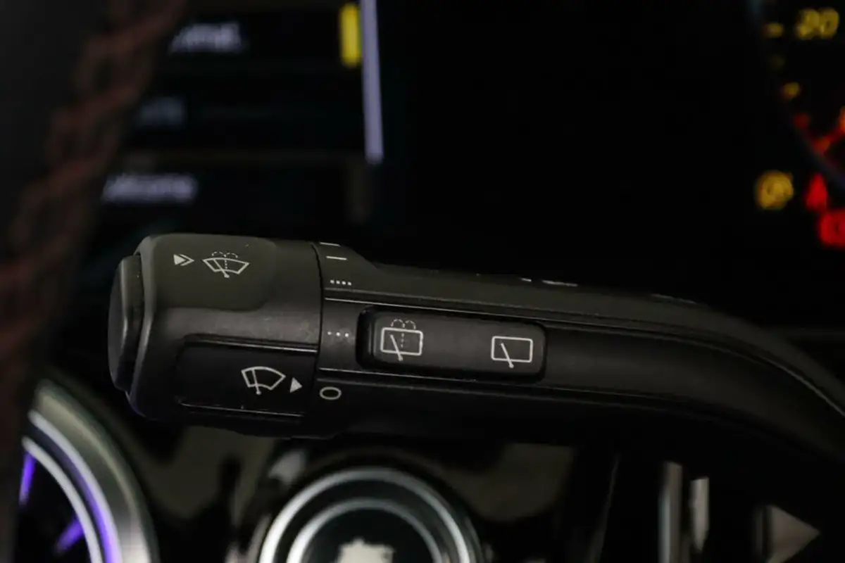 2019-mercedes-benz-b-class-20d-b200d-amg-line-premium-big-22