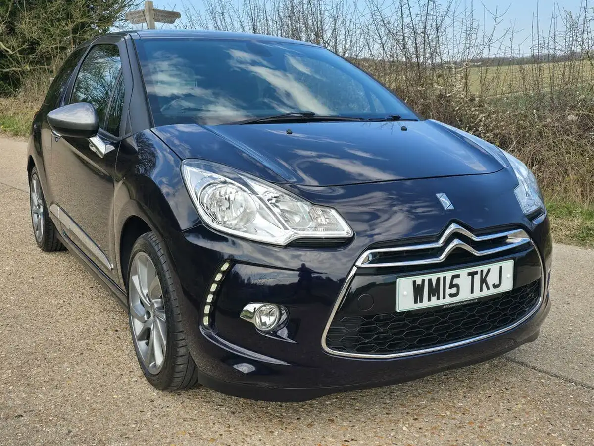2015-citroen-ds3-12-dstyle-plus-big-12
