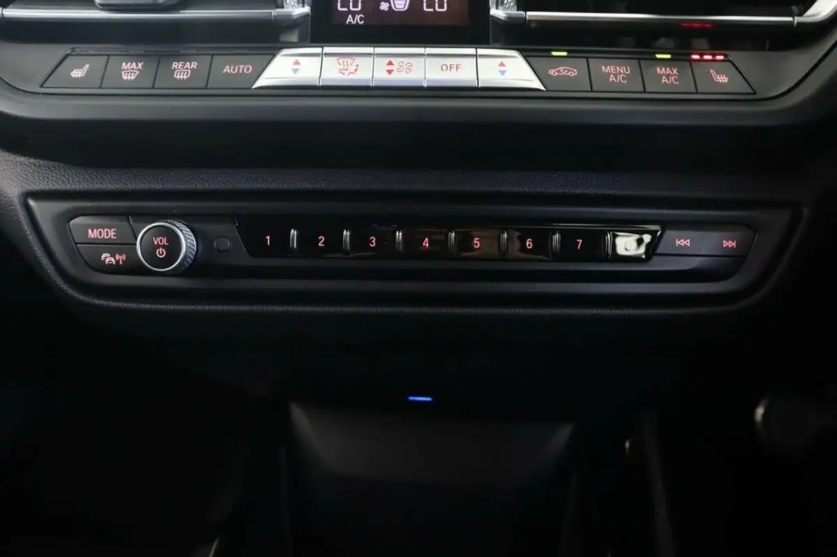 2020-bmw-1-series-20-m135i-xdrive-big-22