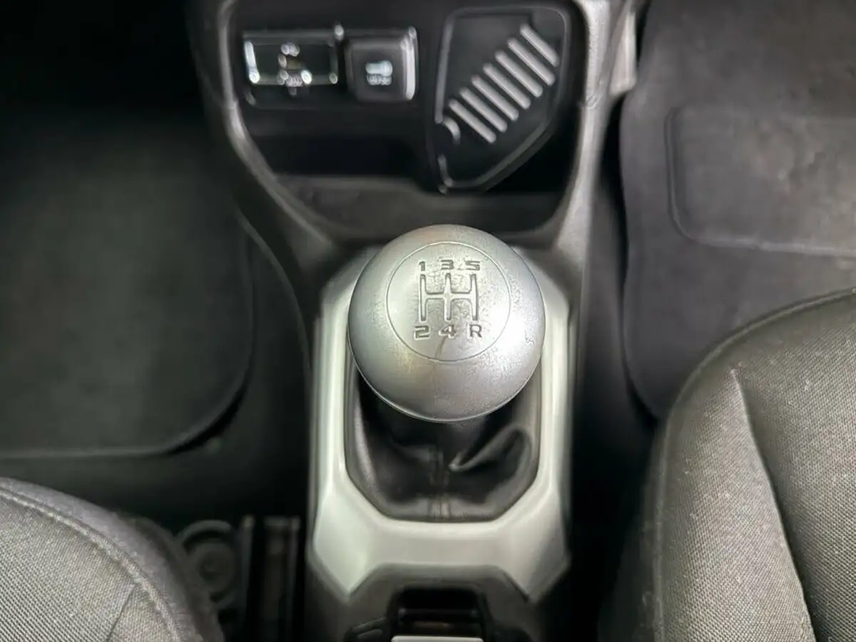 2017-jeep-renegade-16l-e-torq-longitude-big-38