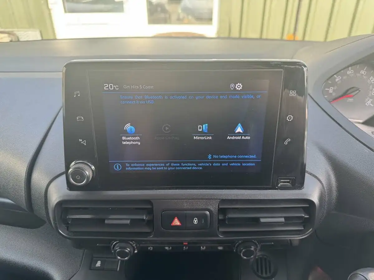 2019-peugeot-partner-16bluehdi-1000-professional-big-16