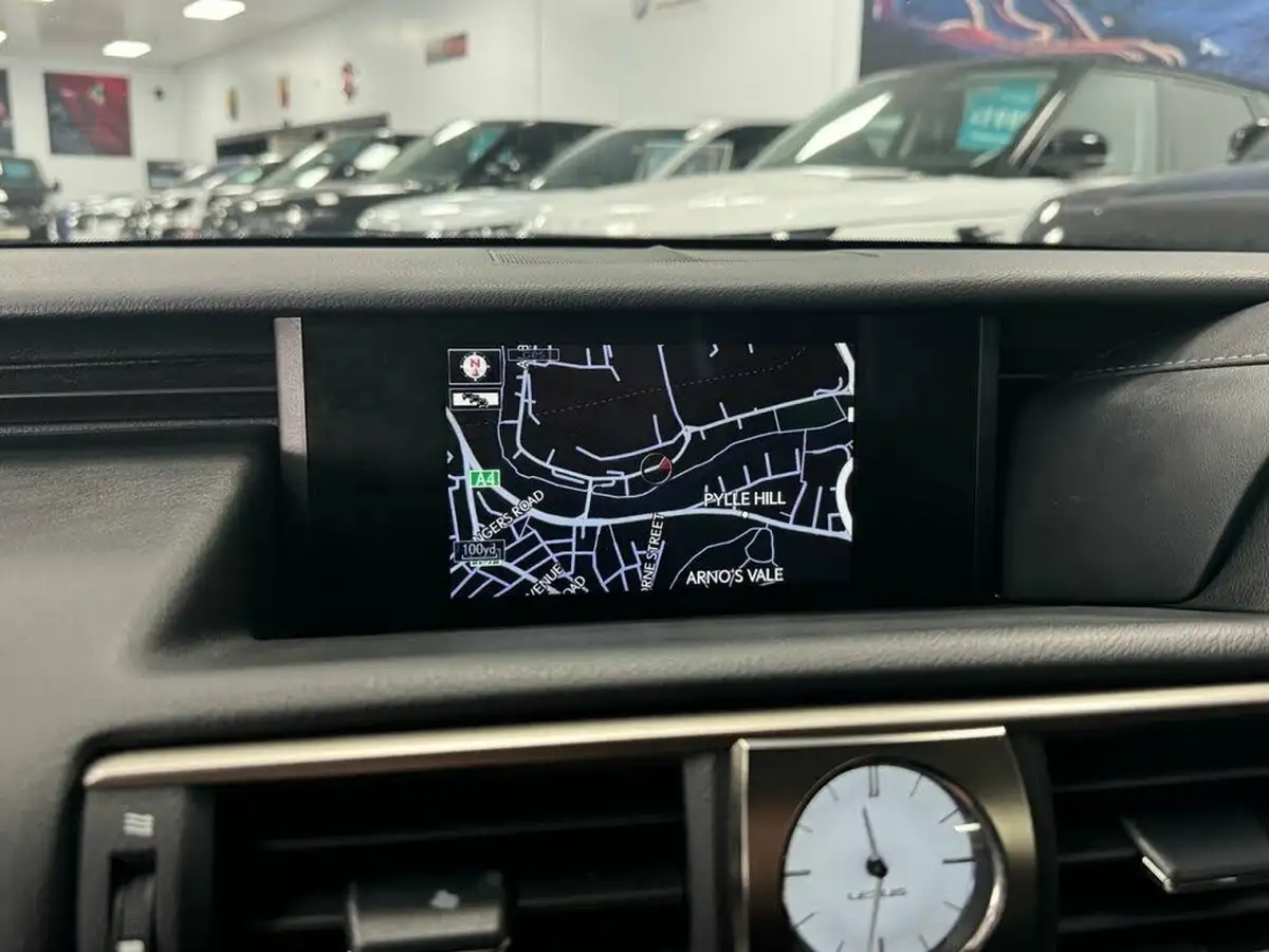 2019-lexus-is-300h-25-is-big-51