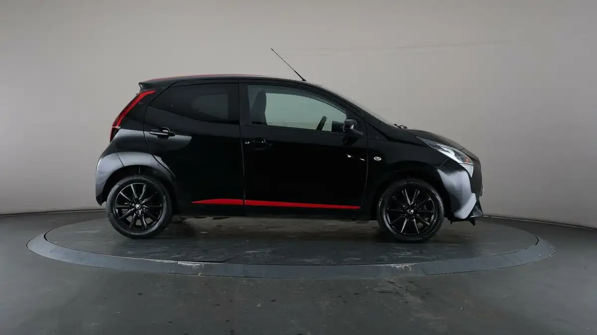 2018-toyota-aygo-10-vvt-i-x-press-71bhp-big-49
