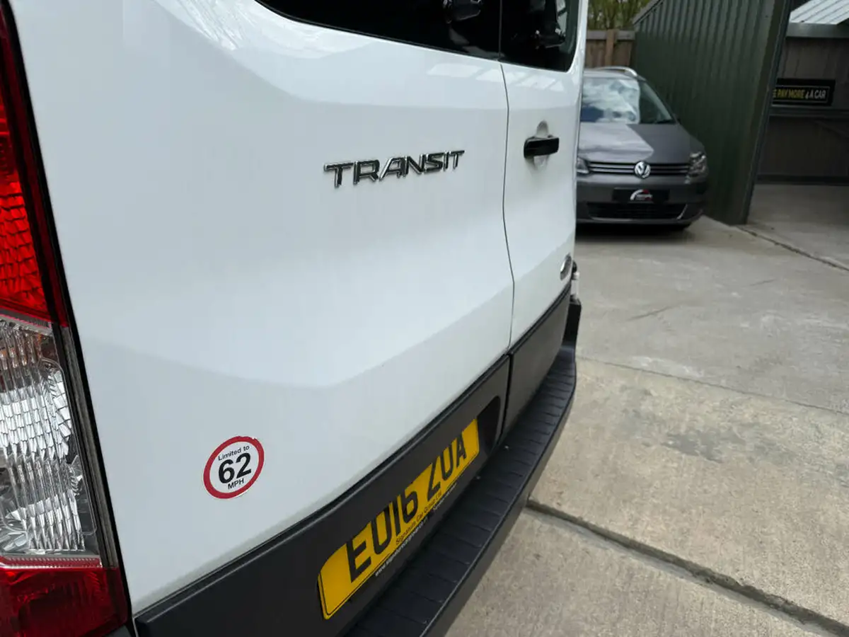 2016-ford-transit-22tdci-350-l2h2-125pseu6-hdt-bus-11-seats-big-18