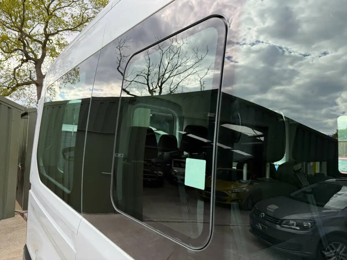 2016-ford-transit-22tdci-350-l2h2-125pseu6-hdt-bus-11-seats-big-38