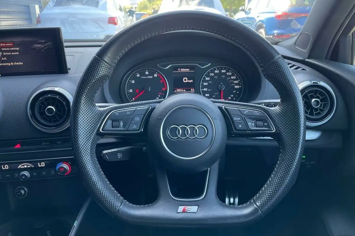 2019-audi-a3-15-35-tfsi-black-edition-cod-ss-saloon-4d-big-37