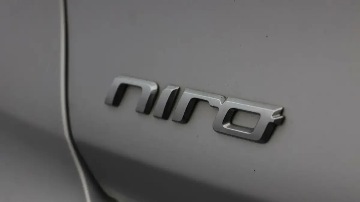 2021-kia-niro-16-gdi-2-big-20