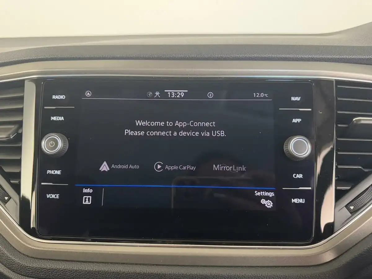 2020-volkswagen-t-roc-16tdi-se-big-37