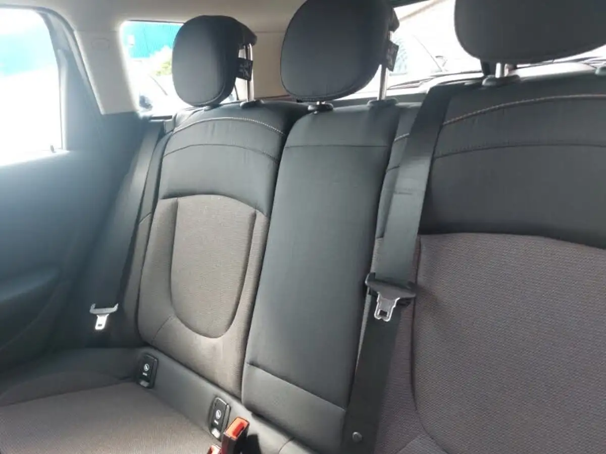 2022-mini-clubman-15-cooper-classic-big-5