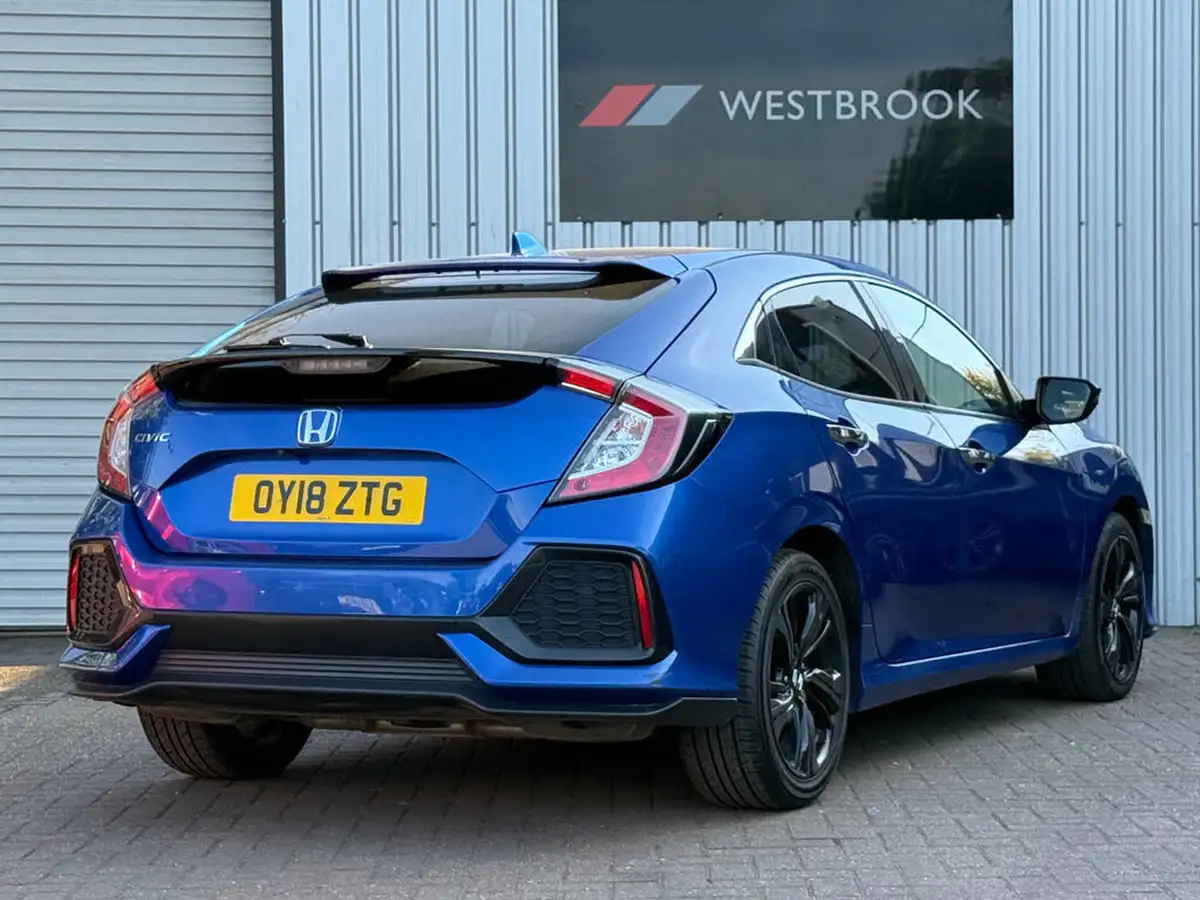 2018-honda-civic-15-vtec-turbo-prestige-ss-big-18