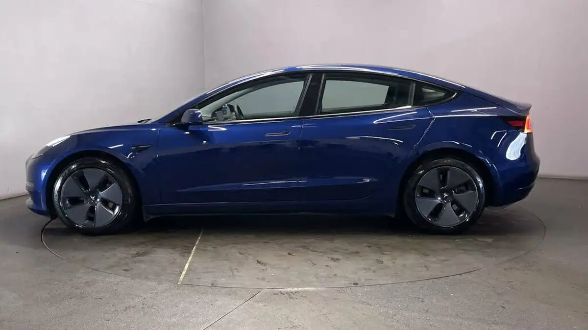 2022-tesla-model-3-e-long-range-big-4