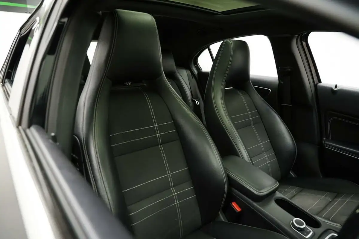 2015-mercedes-benz-a-class-16-a180-sport-122ps-big-9