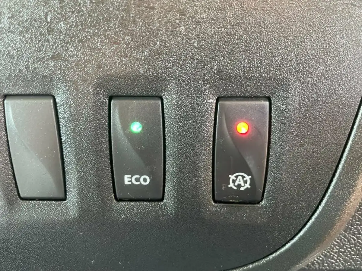 2018-renault-master-23dci-mm33-110-business-energy-big-9